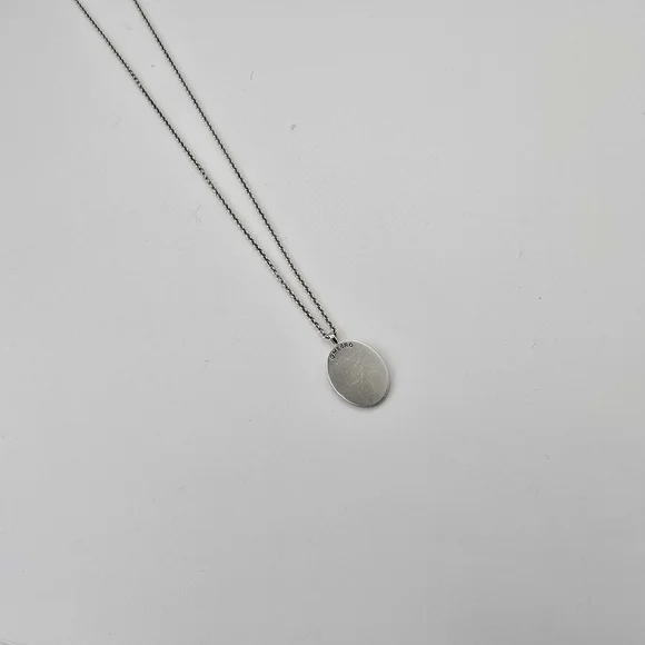 Me & Ro 925 Sterling Silver Oval Pendant Necklace with Floral Motif - Picture 4 of 8